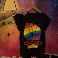 Girlie-Shirt - Regenbogenfaust