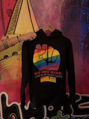 Hoodie - Regenbogenfaust