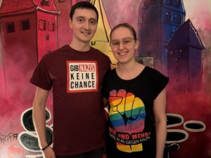 Girlie-Shirt - Regenbogenfaust – Bild 2