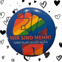 Der Button Regenbogenfaust #wirsindmehr